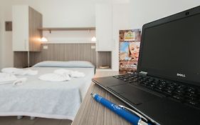 La Plata Hotel - con piscina